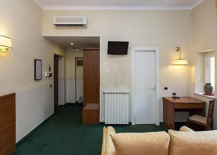 Astoria Garden 3*