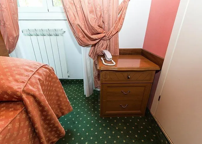 Otel Astoria Garden 3*