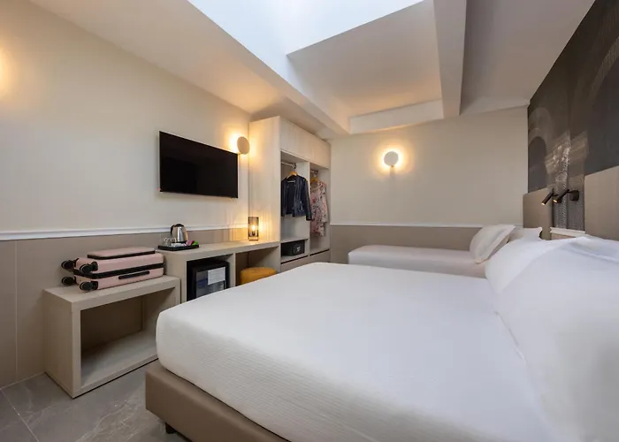 Astoria Garden Hotel