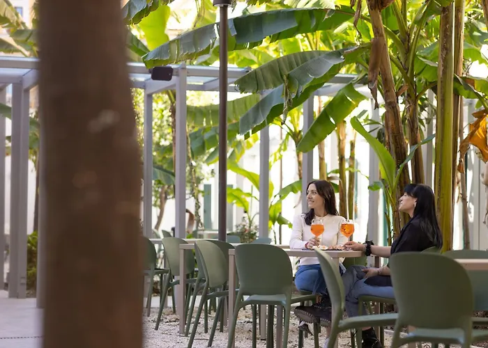 Astoria Garden 3*