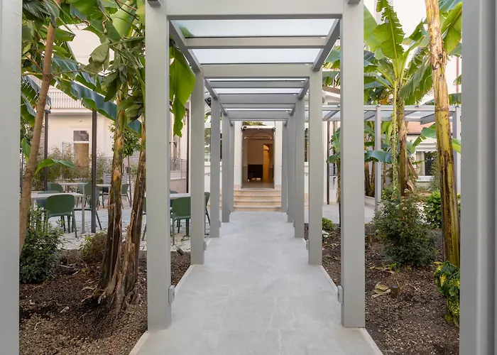 Otel Astoria Garden 3*